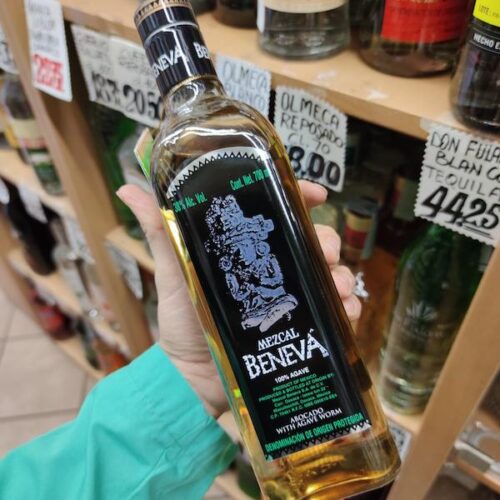 Mezcal Beneva Joven con Gusano